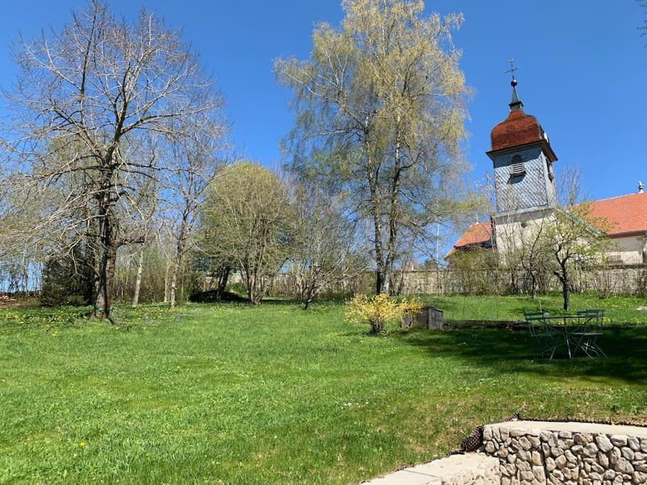 Ancienne Ferme Comtoise 4 Etoiles, 11 Personnes Lac St-Point/Mont D'Or Montperreux Exterior foto